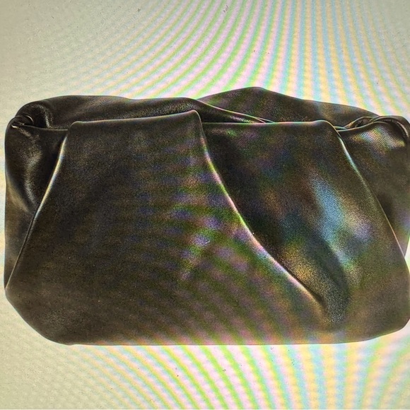 BURBERRY NEW ROSE BLACK CLUTCH
WITH TAGS ATTACHED - Picture 3 of 9